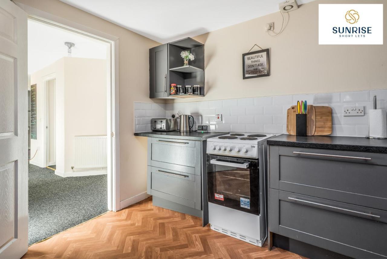 The Law, Has 4 Rooms With Tvs, 2 Bathrooms, Central, Free Parking, Fully Equipped, Contractor And Trades Favourite, 5 Mins To Centre - Long Stays, Invoice And Reduced Price Are Only Via Sunrise Short Lets Данди Экстерьер фото