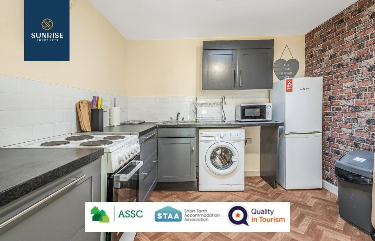 The Law, Has 4 Rooms With Tvs, 2 Bathrooms, Central, Free Parking, Fully Equipped, Contractor And Trades Favourite, 5 Mins To Centre - Long Stays, Invoice And Reduced Price Are Only Via Sunrise Short Lets Данди Экстерьер фото